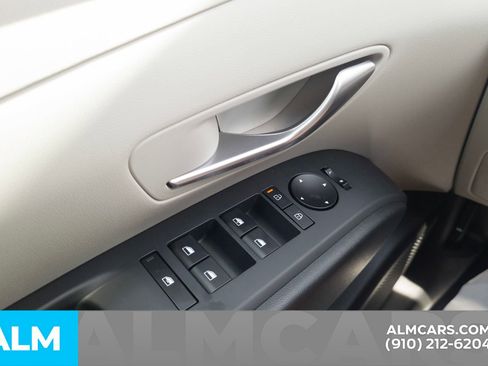 Used 2025 Hyundai Tucson SE FWD image 28