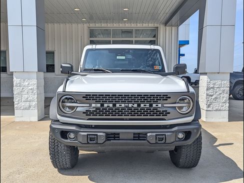 Used 2025 Ford Bronco Badlands AWD/4WD image 11