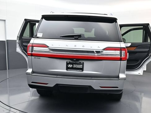 Used 2019 Lincoln Navigator Reserve AWD/4WD image 33