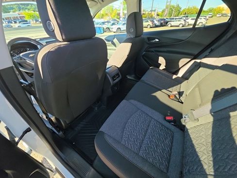 Used 2024 Chevrolet Equinox LT AWD/4WD image 23