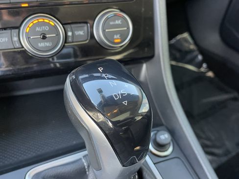 Used 2023 Volkswagen Jetta SE image 34