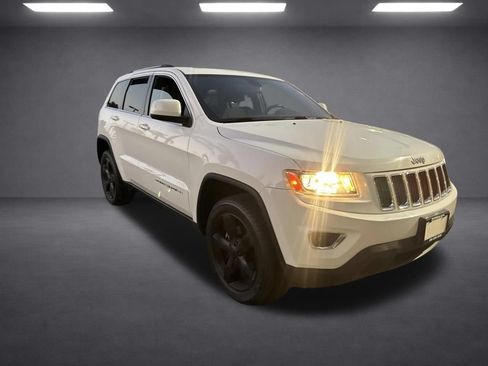 Used 2014 Jeep Grand Cherokee Laredo w/ Security & Convenience Group AWD/4WD image 7