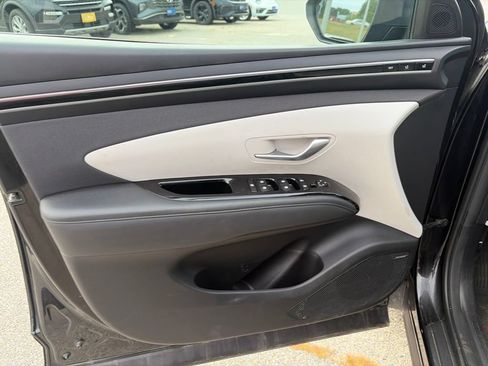 Certified 2024 Hyundai Tucson Limited AWD/4WD image 12