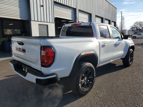 Used 2023 GMC Canyon Elevation image 4