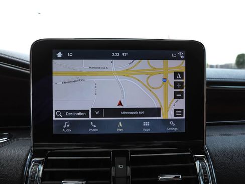 Used 2019 Lincoln Navigator Reserve AWD/4WD image 16