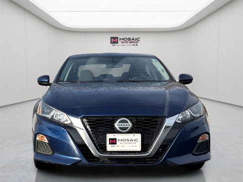 Used 2020 Nissan Altima 2.5 S image 2