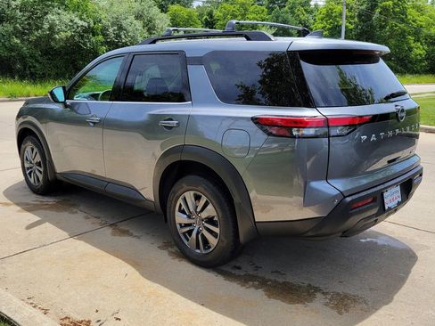 New 2025 Nissan Pathfinder SV w/ Cargo Package image 4