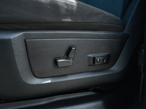 Used 2024 RAM 2500 Big Horn AWD/4WD image 22
