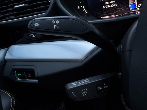 Used 2021 Lamborghini Urus image 61