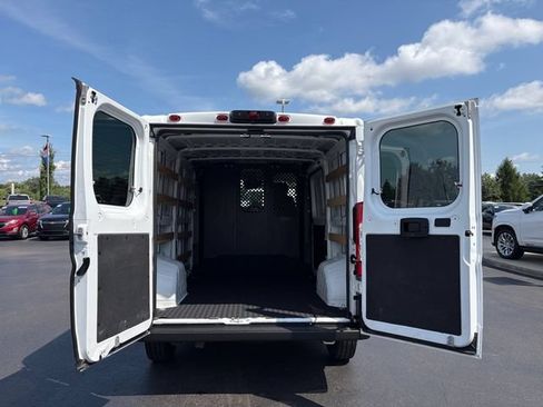 Used 2025 RAM ProMaster 2500 w/ U-Haul Equipment Group FWD image 16