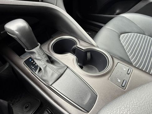 Used 2024 Toyota Camry SE FWD image 15