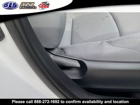 Used 2024 Toyota Corolla SE image 15