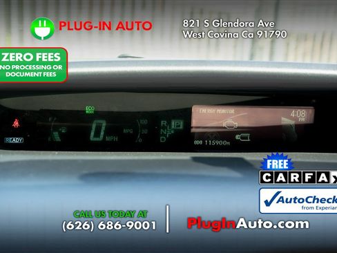 Used 2015 Toyota Prius Two w/ Preferred Accessory Package FWD image 19