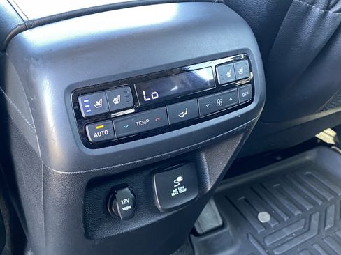 Certified 2022 Hyundai Palisade Limited AWD/4WD image 18