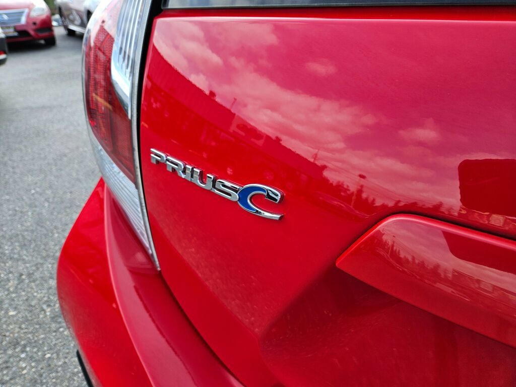 Used 2017 Toyota Prius C Three FWD image 11