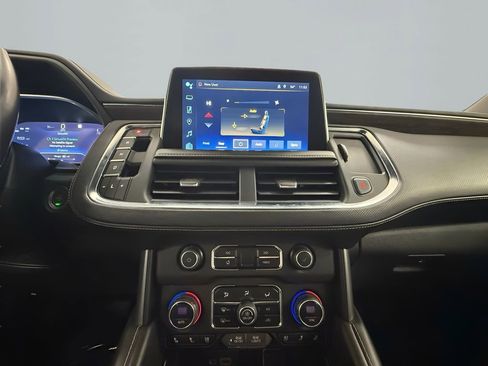 Used 2023 Chevrolet Suburban Premier image 21