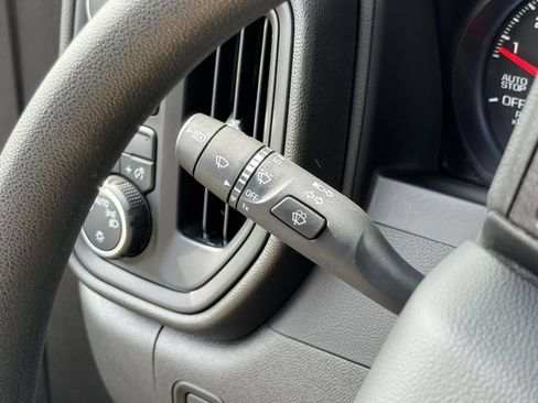 Used 2023 Chevrolet Silverado 1500 Custom AWD/4WD image 7