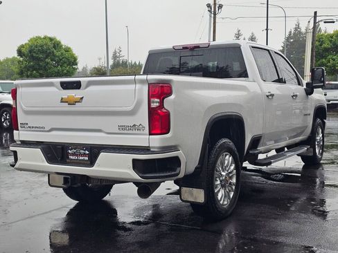 Used 2022 Chevrolet Silverado 2500 High Country w/ Z71 Off-Road Package AWD/4WD image 5