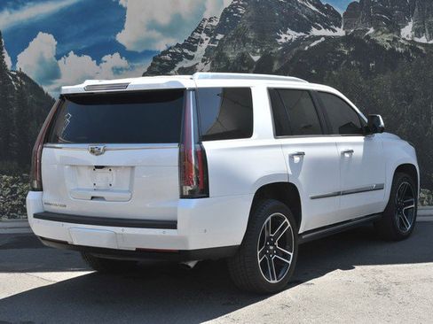 Used 2018 Cadillac Escalade Platinum AWD/4WD image 3