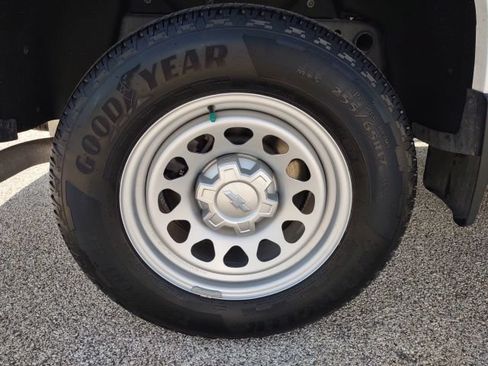 Used 2023 Chevrolet Colorado W/T w/ Safety Package RWD image 26