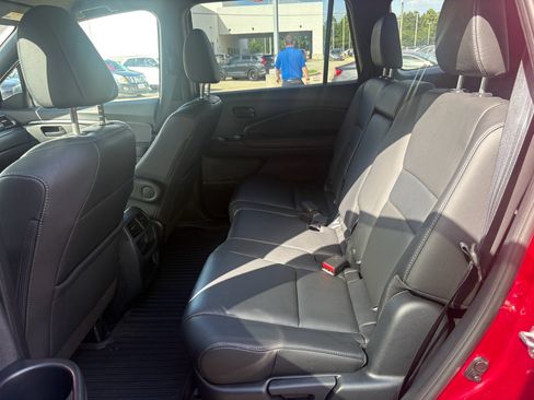 Used 2023 Honda Passport EX-L image 27