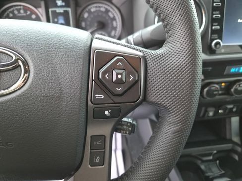 Used 2023 Toyota Tacoma TRD Off-Road image 18