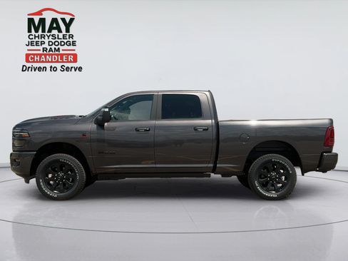 New 2026 RAM 2500 Laramie AWD/4WD image 4