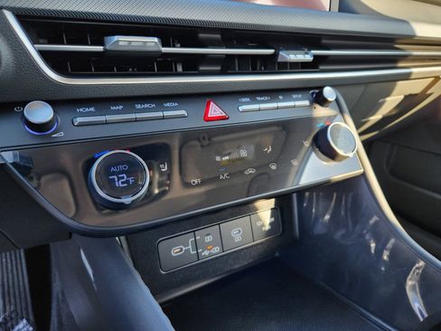 New 2025 Hyundai Sonata SEL image 25