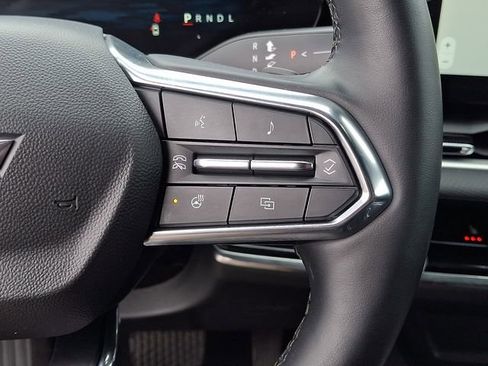 Used 2025 Chevrolet Equinox LT FWD image 18