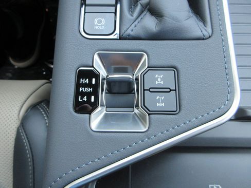 Used 2026 Lexus GX 550 AWD/4WD image 51