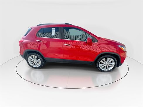 Used 2017 Chevrolet Trax Premier w/ Driver Confidence II Package image 9