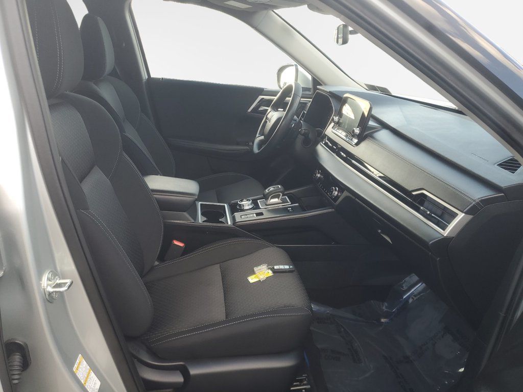Used 2025 Mitsubishi Outlander ES AWD/4WD image 26