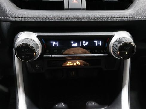 Used 2025 Toyota RAV4 XLE image 28