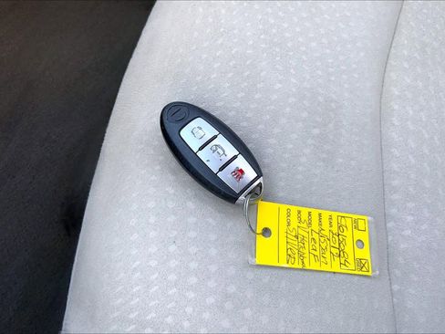 Used 2012 Nissan Leaf SL image 14