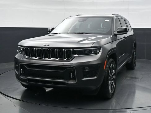 Used 2021 Jeep Grand Cherokee L Overland w/ Luxury Tech Group IV AWD/4WD image 5