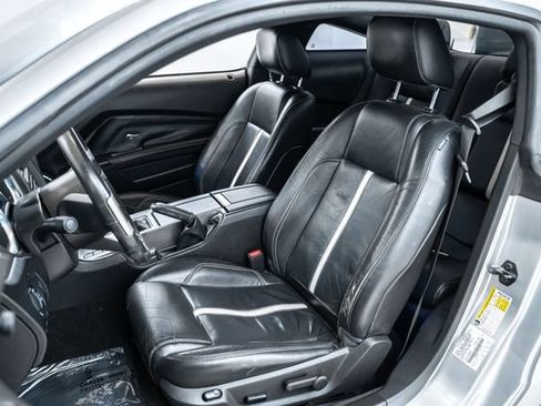 Used 2011 Ford Mustang GT Premium w/ 401A Rapid Spec Order Code RWD image 20