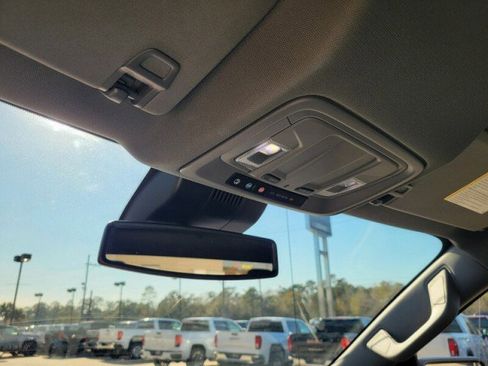 Used 2023 GMC Sierra 1500 SLT image 24