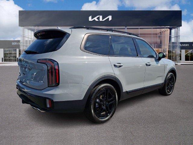 Used 2025 Kia Telluride AWD image 6