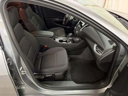 Used 2024 Chevrolet Malibu LT image 23