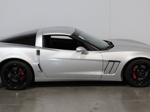Used 2013 Chevrolet Corvette Grand Sport w/ 2LT Preferred Equipment Group RWD image 16