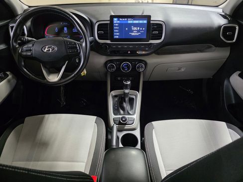 Certified 2023 Hyundai Venue SEL image 18