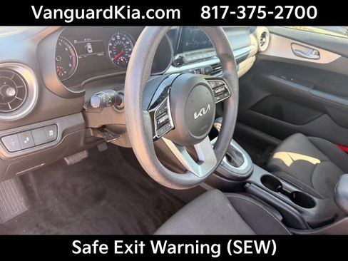 Certified 2022 Kia Forte LXS w/ LXS Technology Package FWD image 14