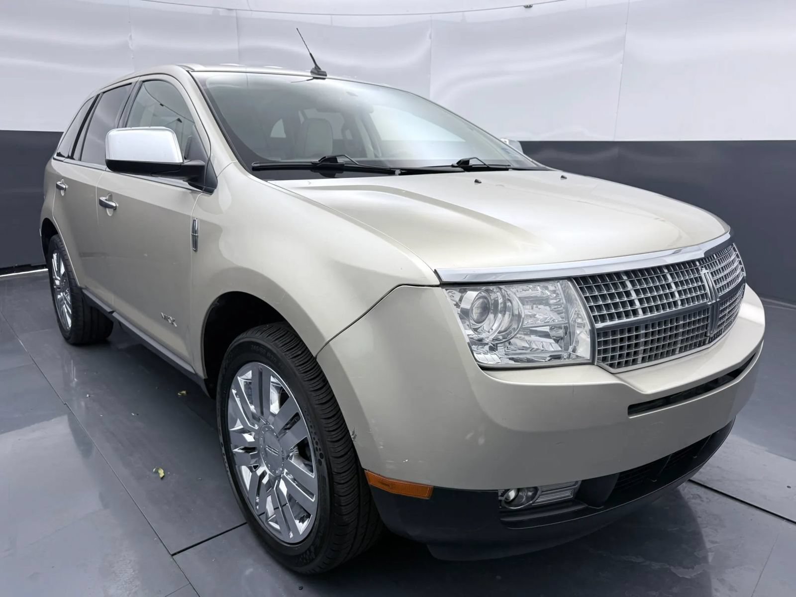 Used 2010 Lincoln MKX 2WD image 1
