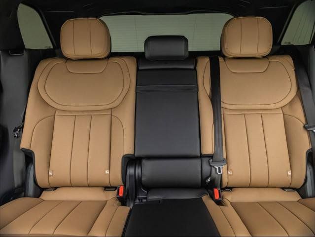 New 2026 Land Rover Range Rover Sport Dynamic SE AWD/4WD image 18