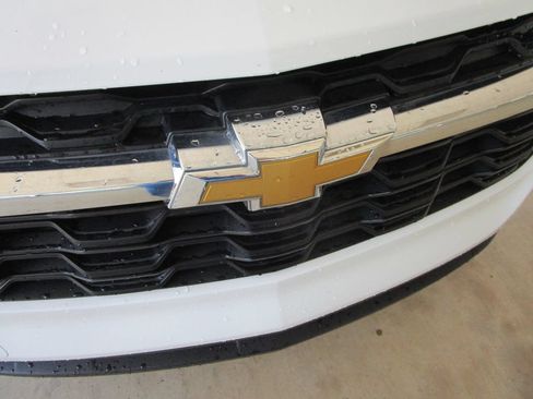 Used 2025 Chevrolet Trax LS FWD image 21