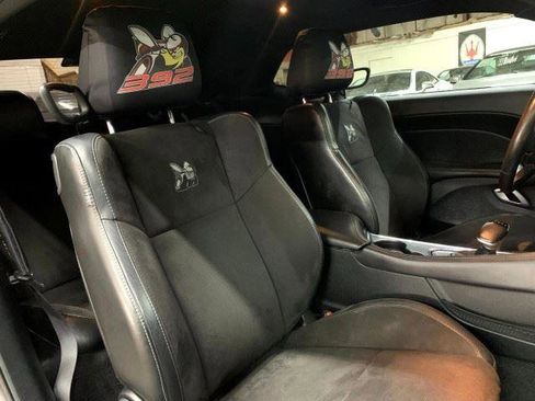 Used 2018 Dodge Challenger R/T Scat Pack w/ Leather Interior Group RWD image 46
