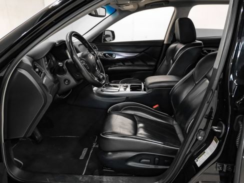 Used 2019 INFINITI Q70 L 3.7 RWD image 4