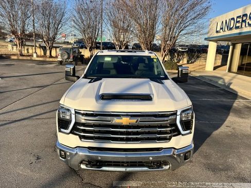 Certified 2025 Chevrolet Silverado 2500 LTZ w/ LTZ Premium Package image 10