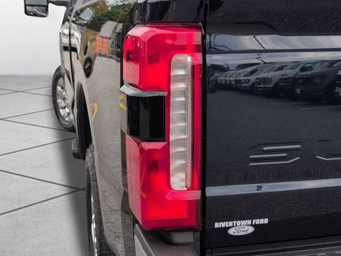 New 2025 Ford F250 Lariat w/ Lariat Ultimate Package image 16