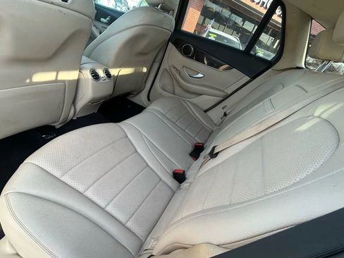 Used 2018 Mercedes-Benz GLC 300 image 10